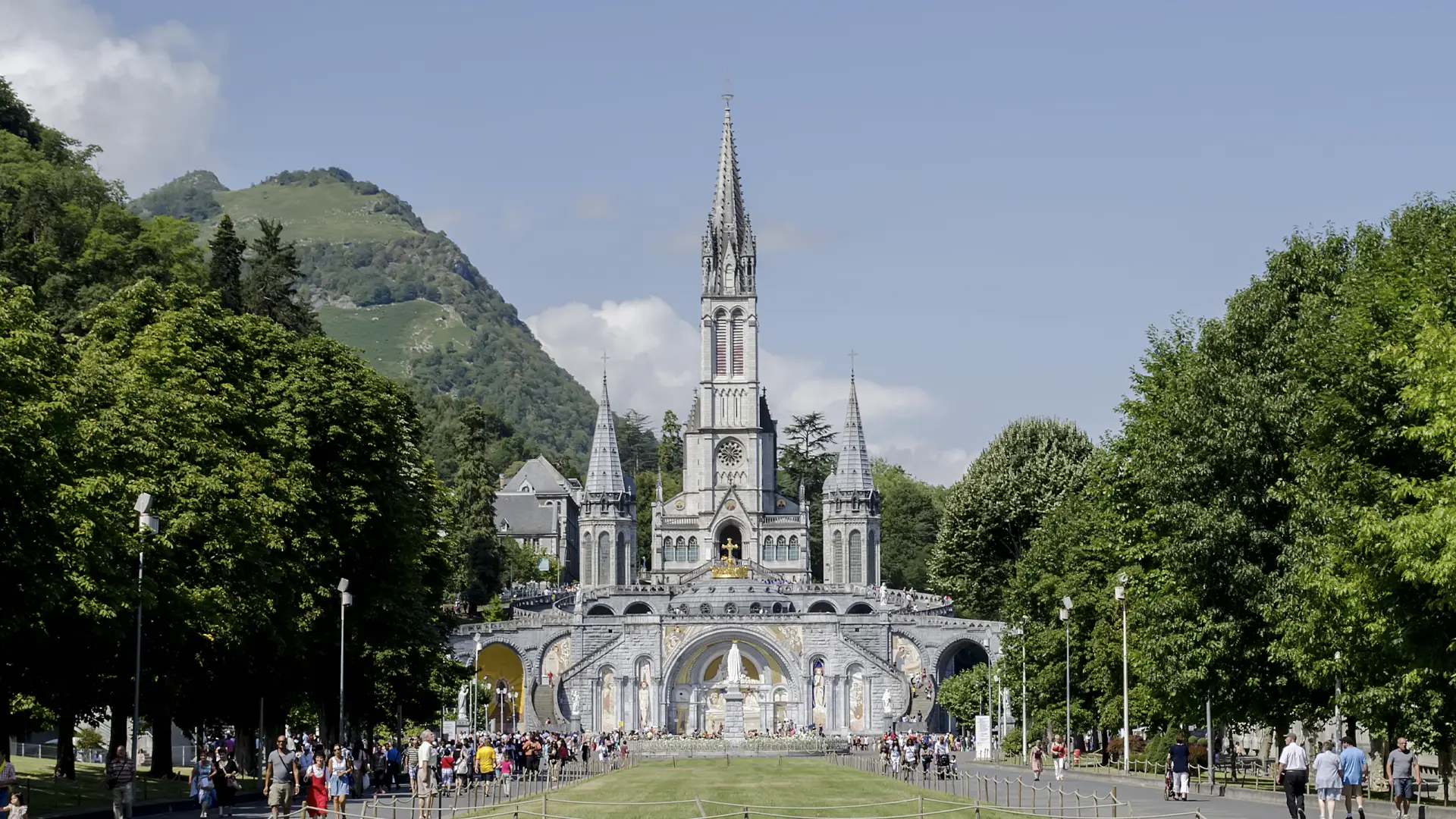 Lourdes sanktuaria maryjne Francja